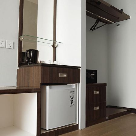 Dreamtel Jacarta Exterior foto