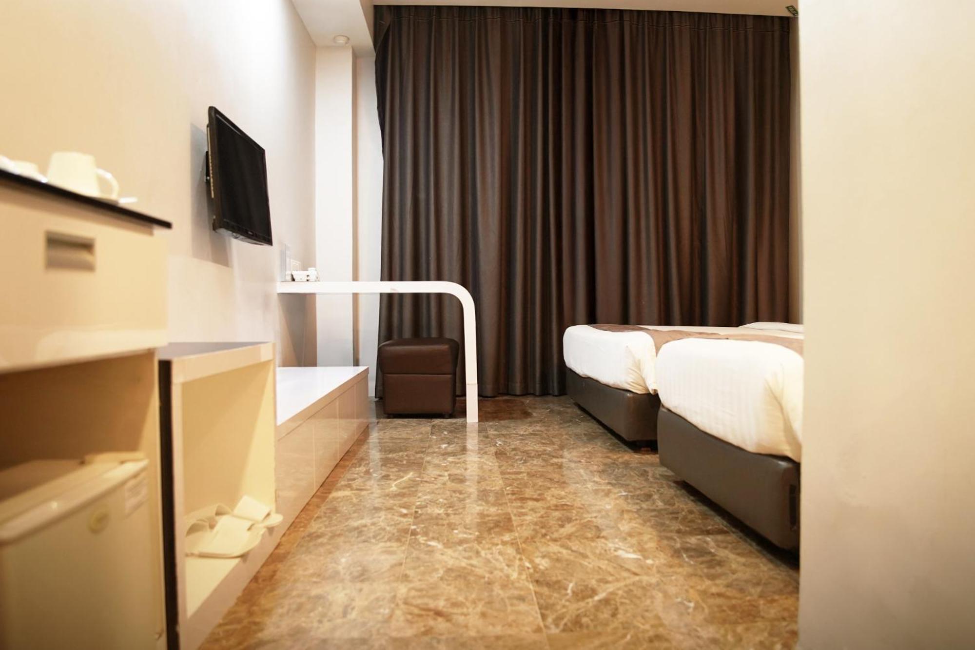 Dreamtel Jacarta Exterior foto