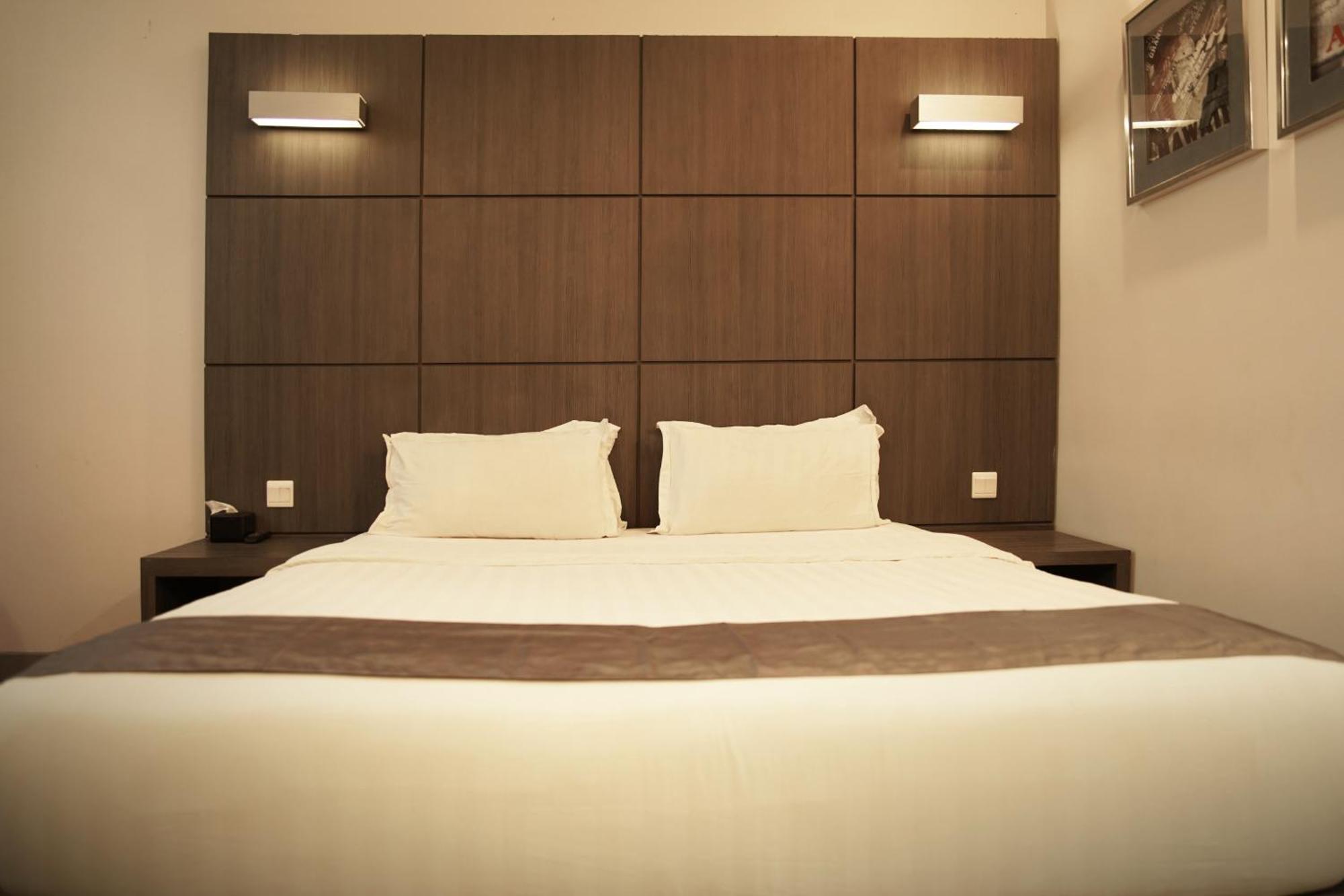 Dreamtel Jacarta Exterior foto